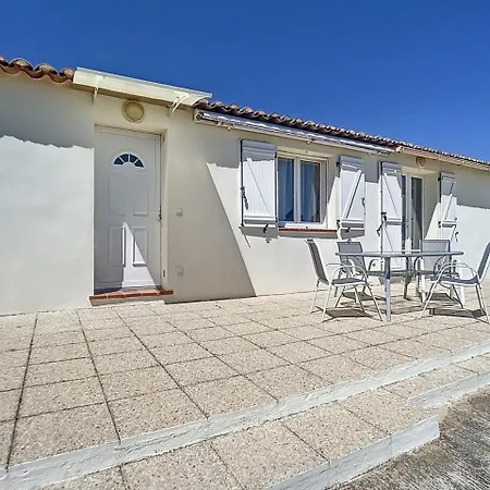 Holiday home Maison 50m2 Dans Propriete Privee A 20 Minutes De La Marseille